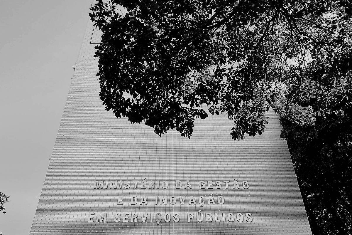 Lula enfrenta críticas por restrições à transparência no governo