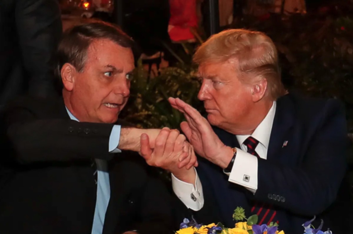 Trump pressiona Brasil com ameaças tarifárias e pede mudança de rumo a Bolsonaro