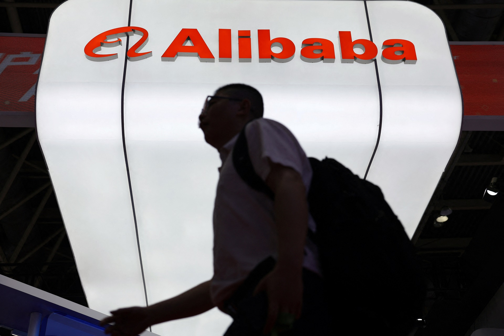 Gigantes da tecnologia chinesa anunciam fim da disputa de preços no delivery