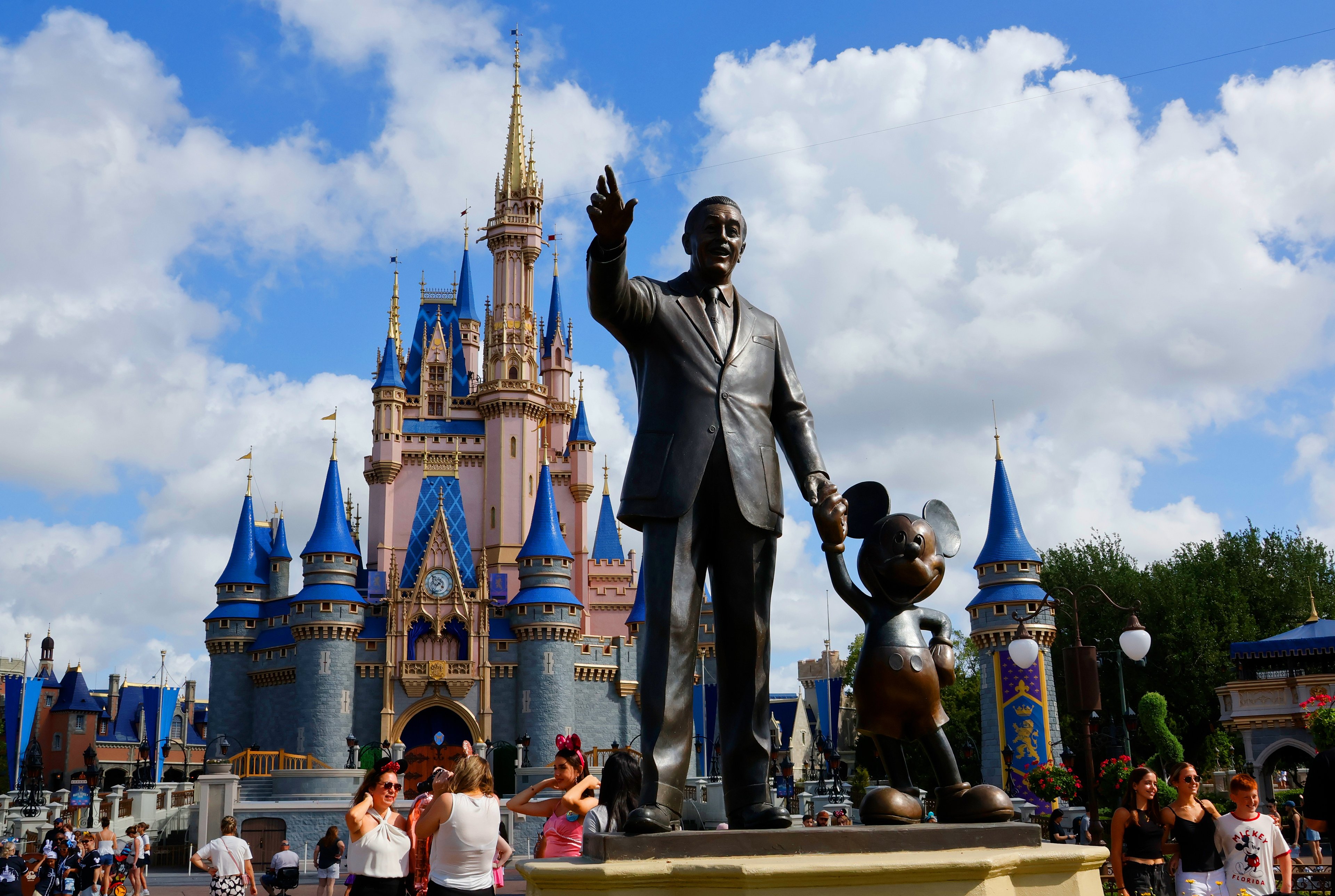Disney descarta planos de abrir parque no Brasil e explica motivos da decisão
