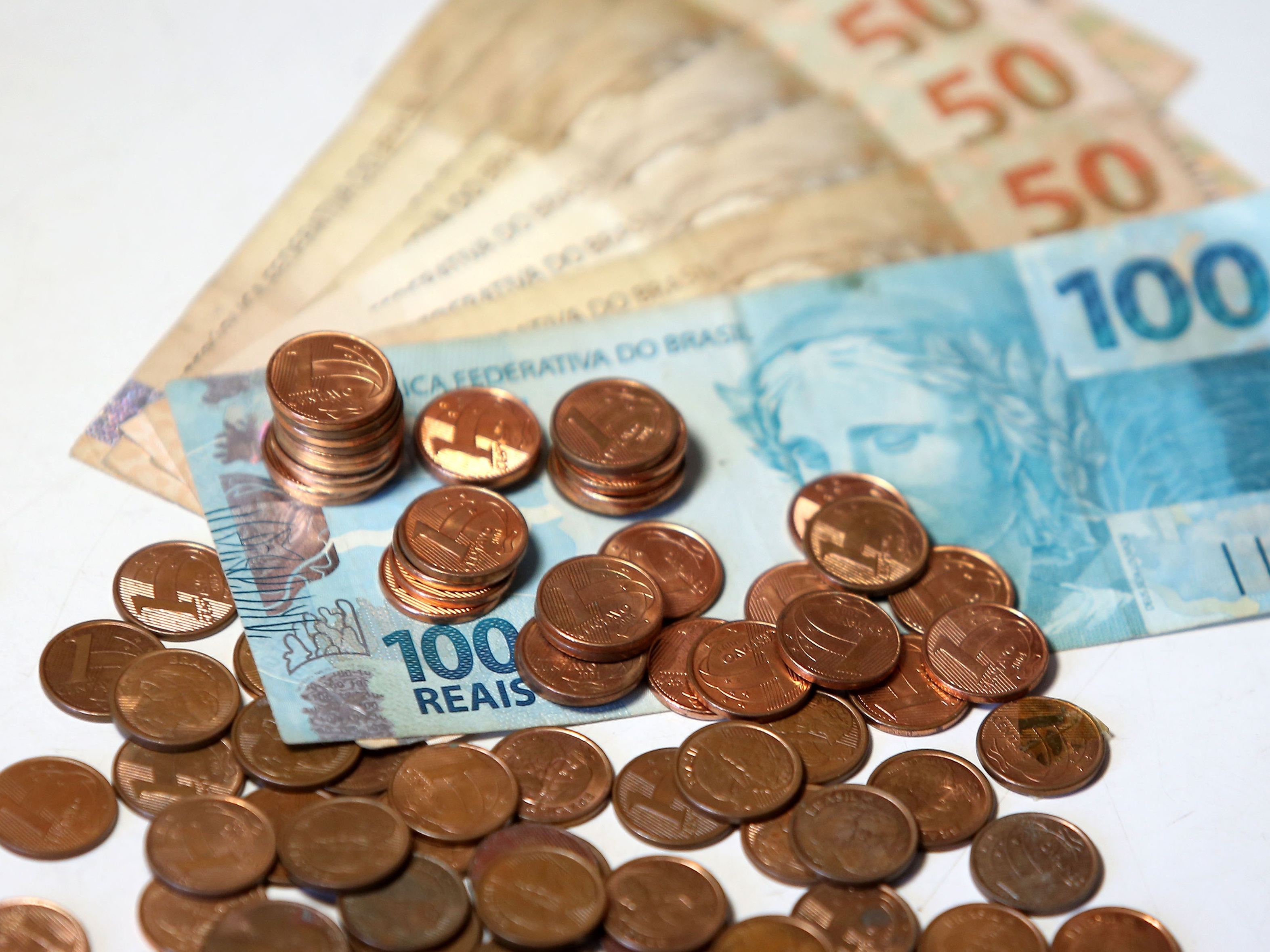 Quina sorteia R$ 627 mil e aguarda resultados de apostas vencedoras