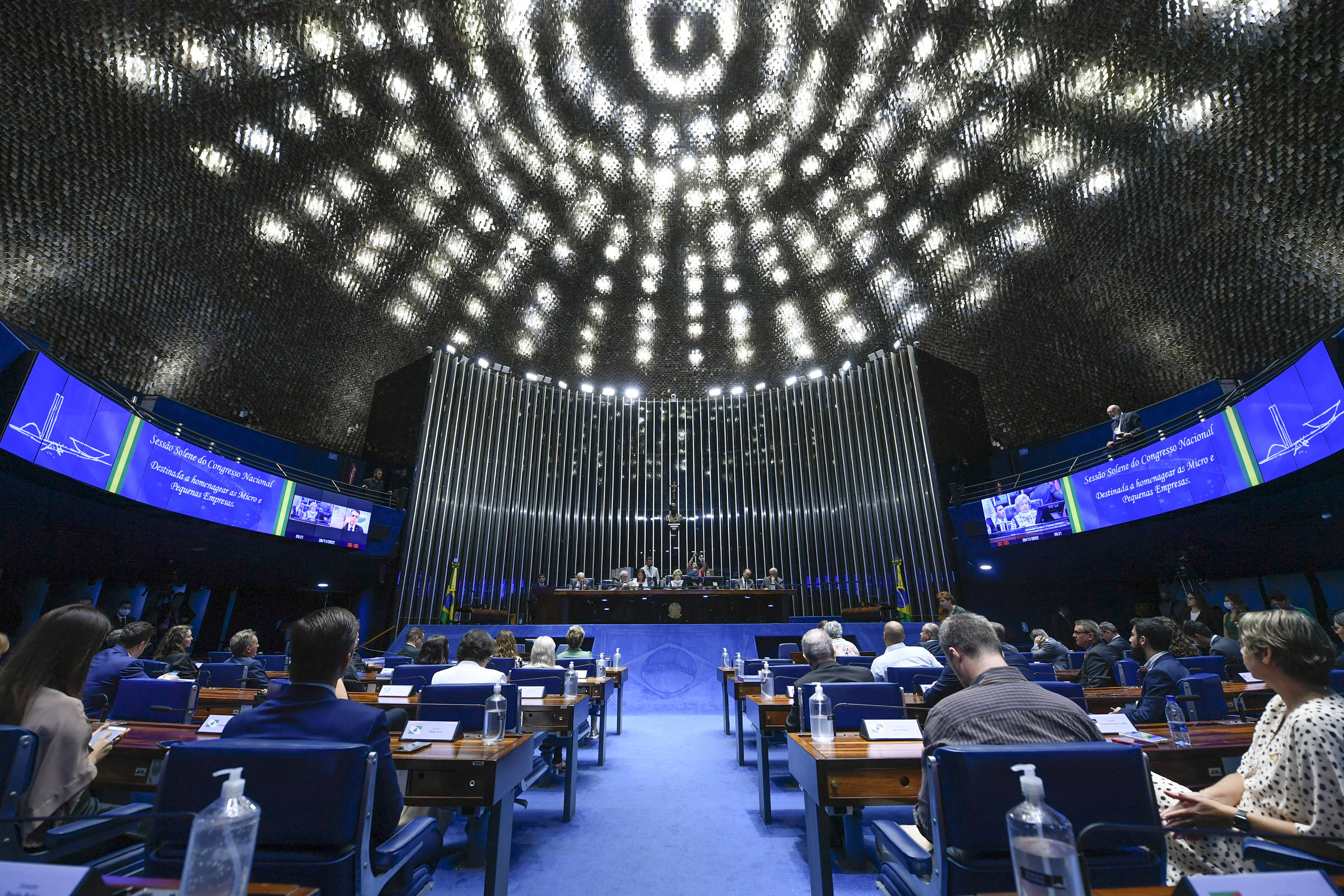 Plenário do Senado Federal durante sessão solene do Congresso Nacional destinada a homenagear as Micro e Pequenas Empresas. (Foto: Edilson Rodrigues/Agência Senado)