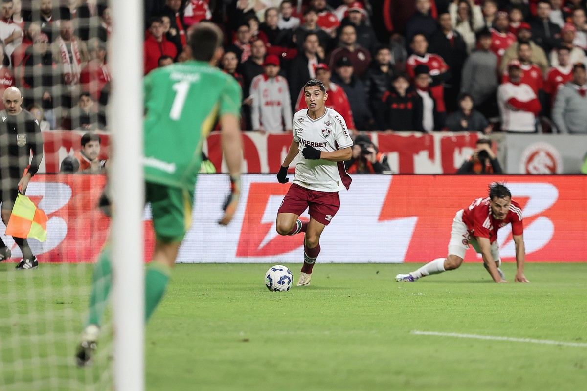 Fluminense vence Inter no Beira-Rio e renova esperanças na temporada