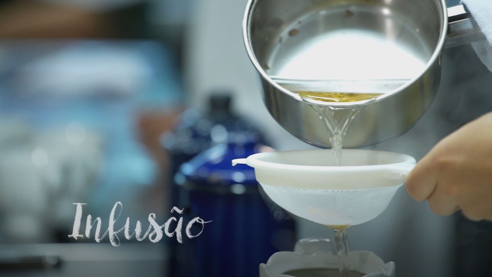 Infusão: para folhas e flores (Foto: Reprodução/TV Globo)