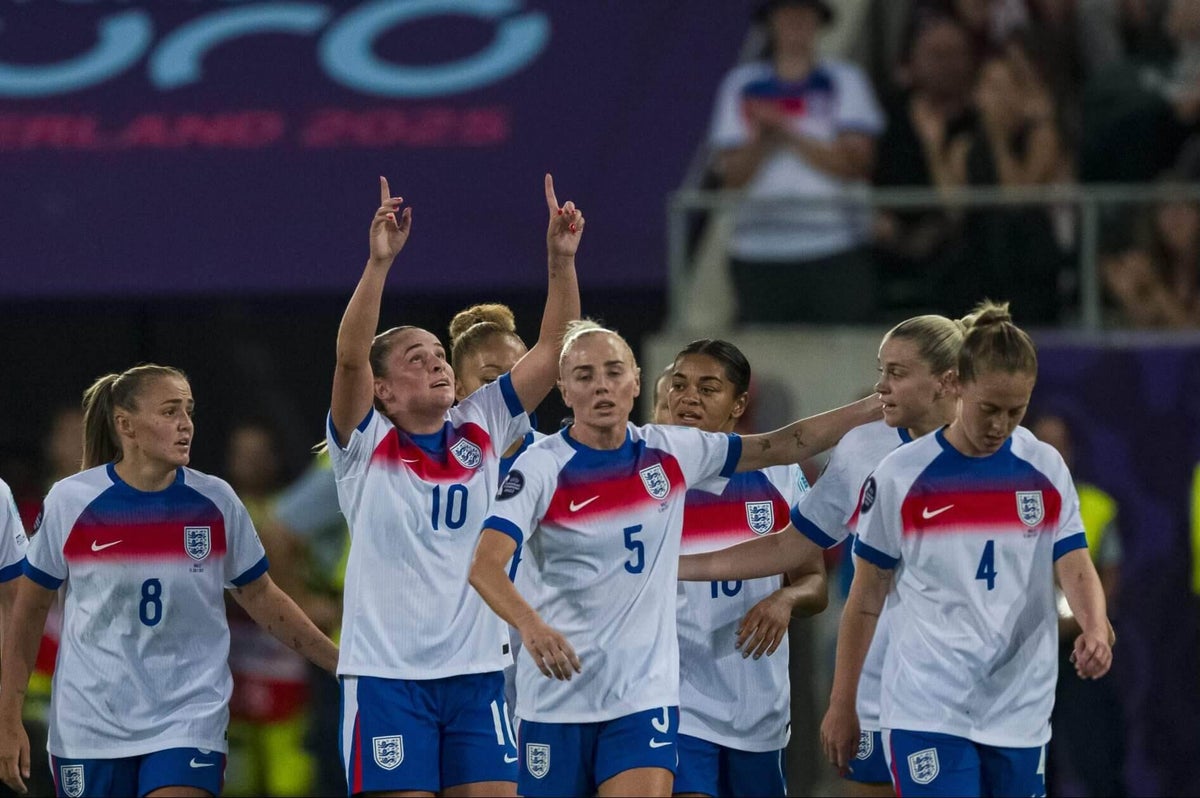 Ella Toone brilha novamente e leva Inglaterra à vitória nas semifinais da Euro