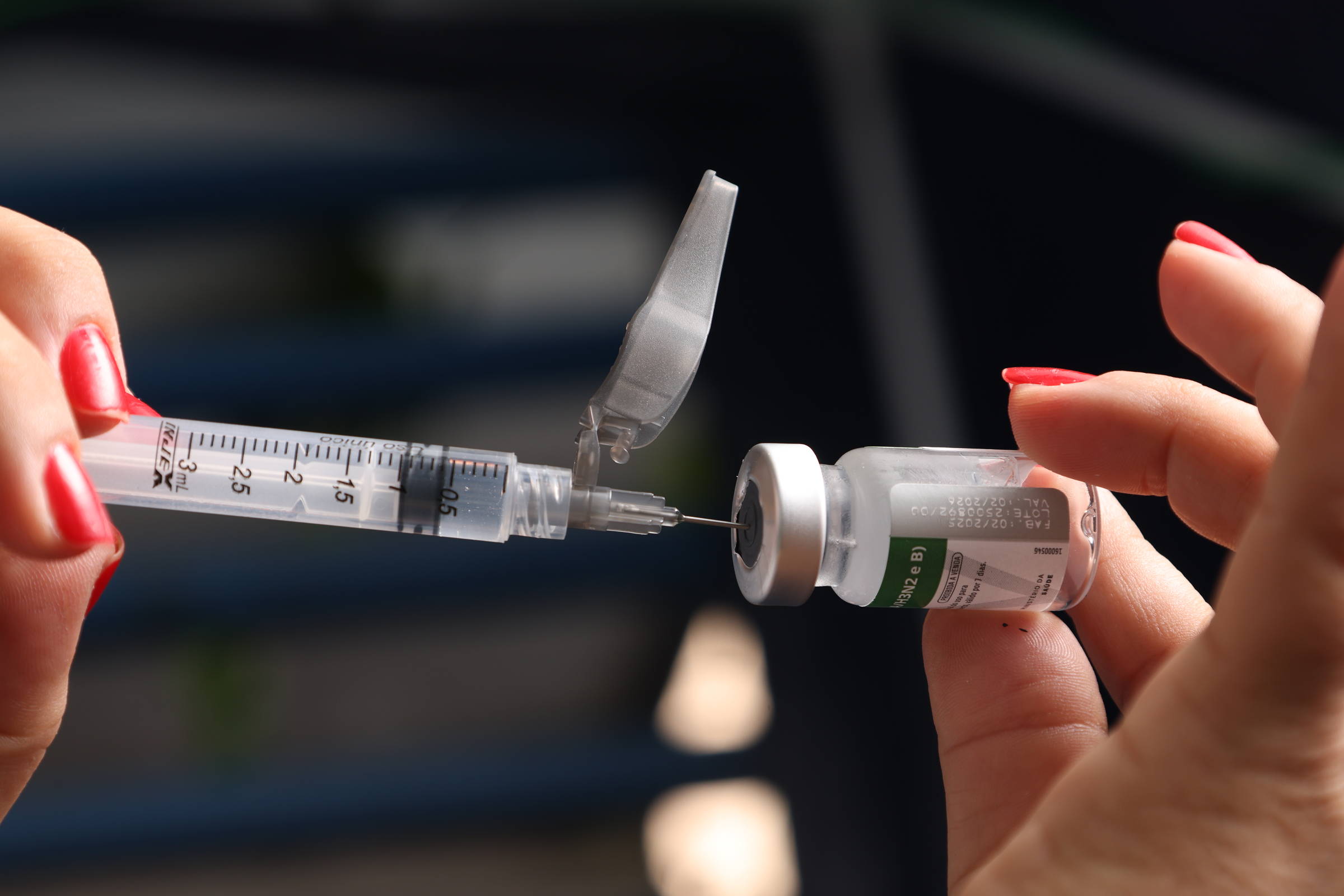 O vírus influenza A segue em crescimento em todo o Brasil (Foto: Karime Xavier/Folhapress)