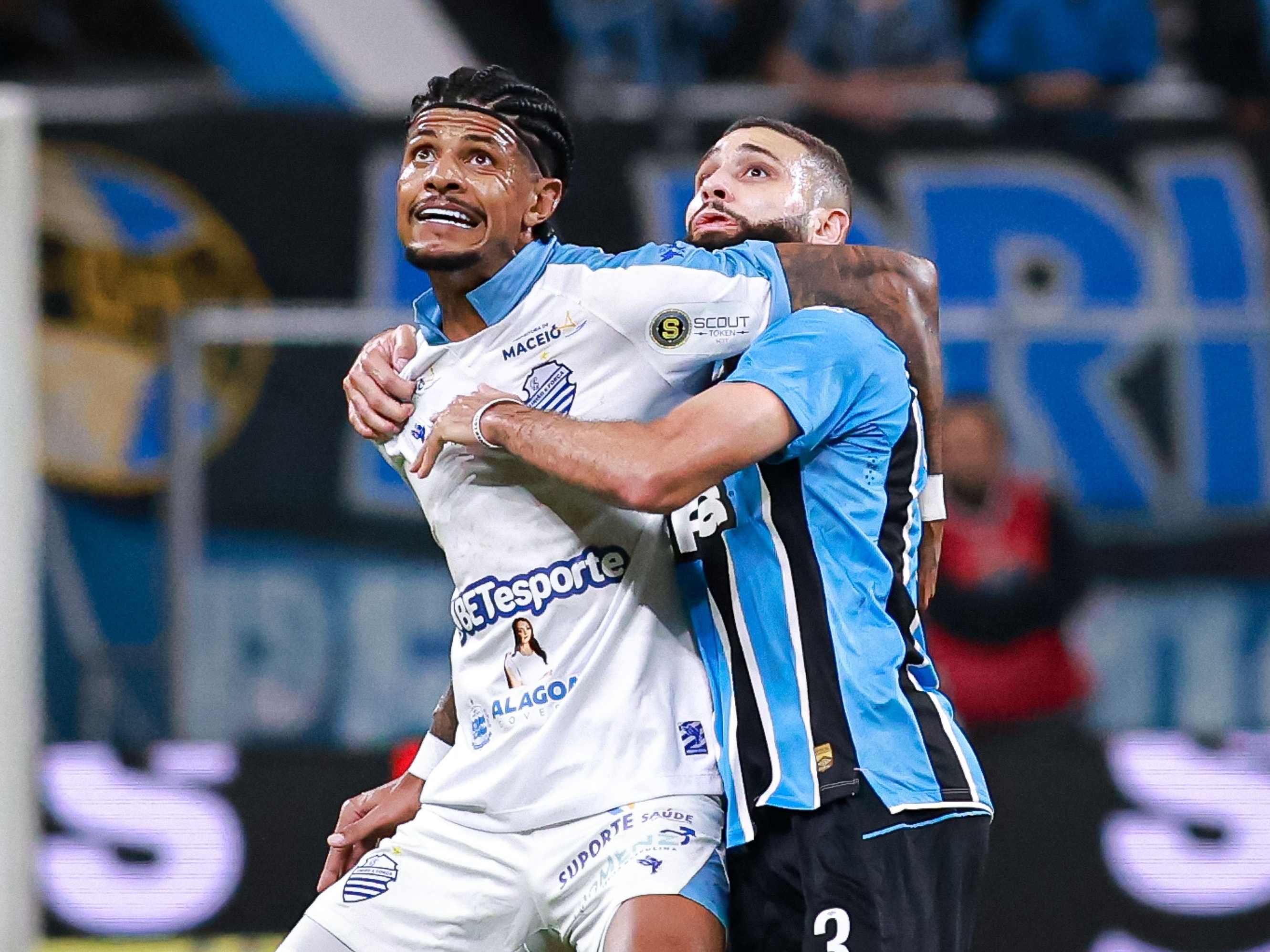 Grêmio é eliminado pelo CSA em casa com gol anulado no fim da Copa do Brasil