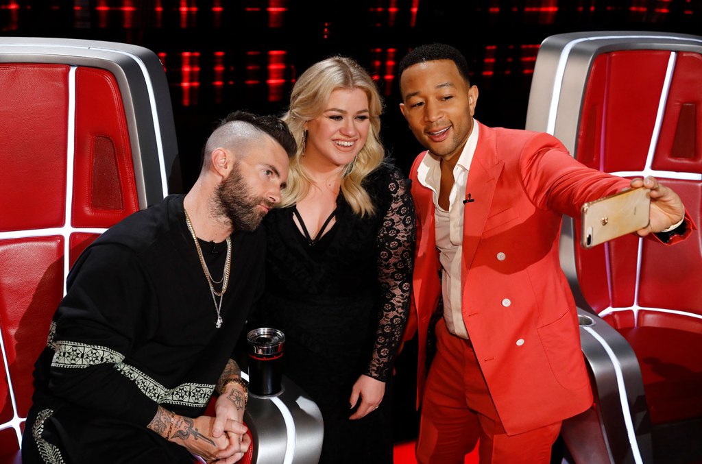 Kelly Clarkson, Adam Levine e John Legend retornam ao 'The Voice' em nova fase
