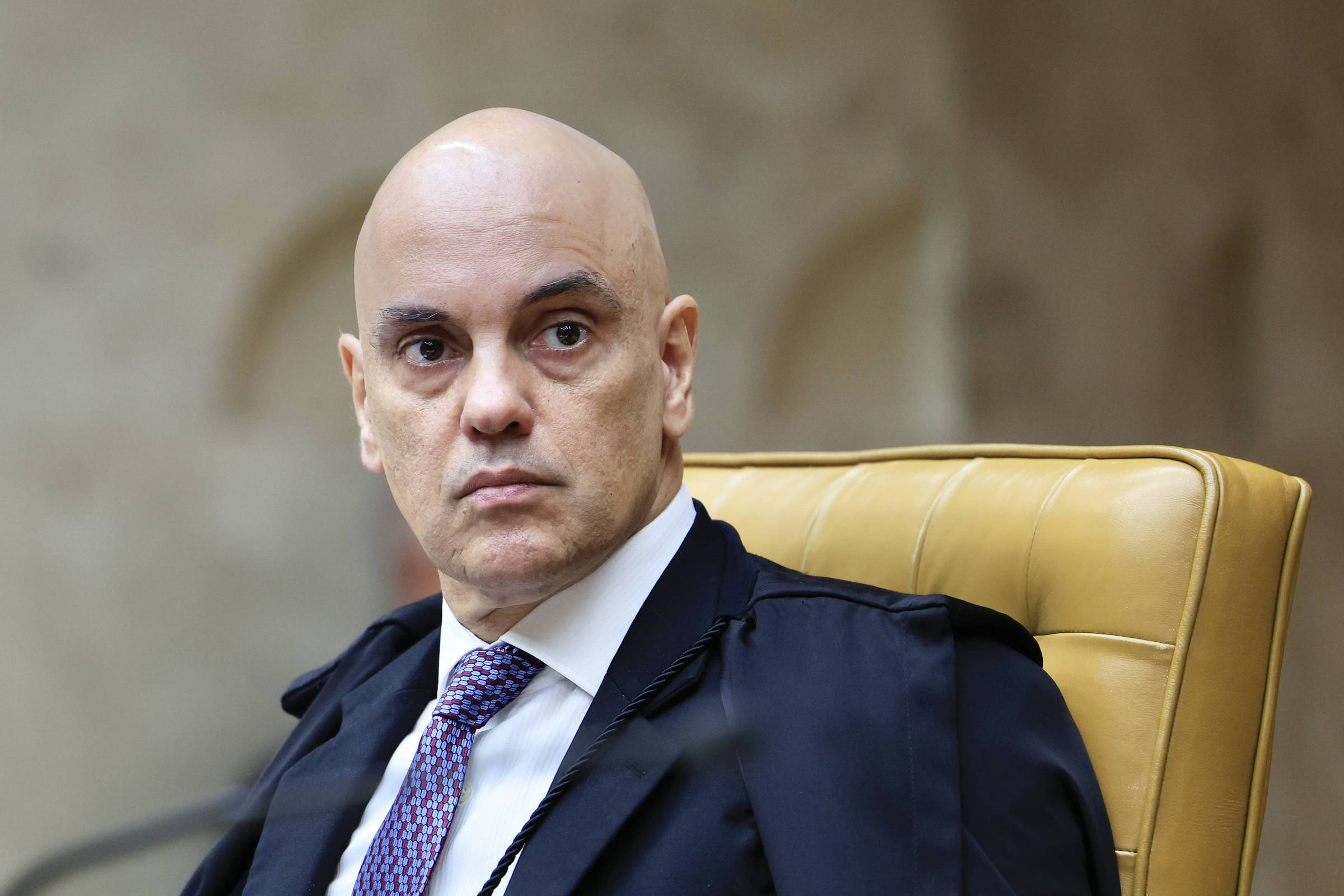 Moraes destaca papel das big techs na desregulamentação e no 8 de janeiro