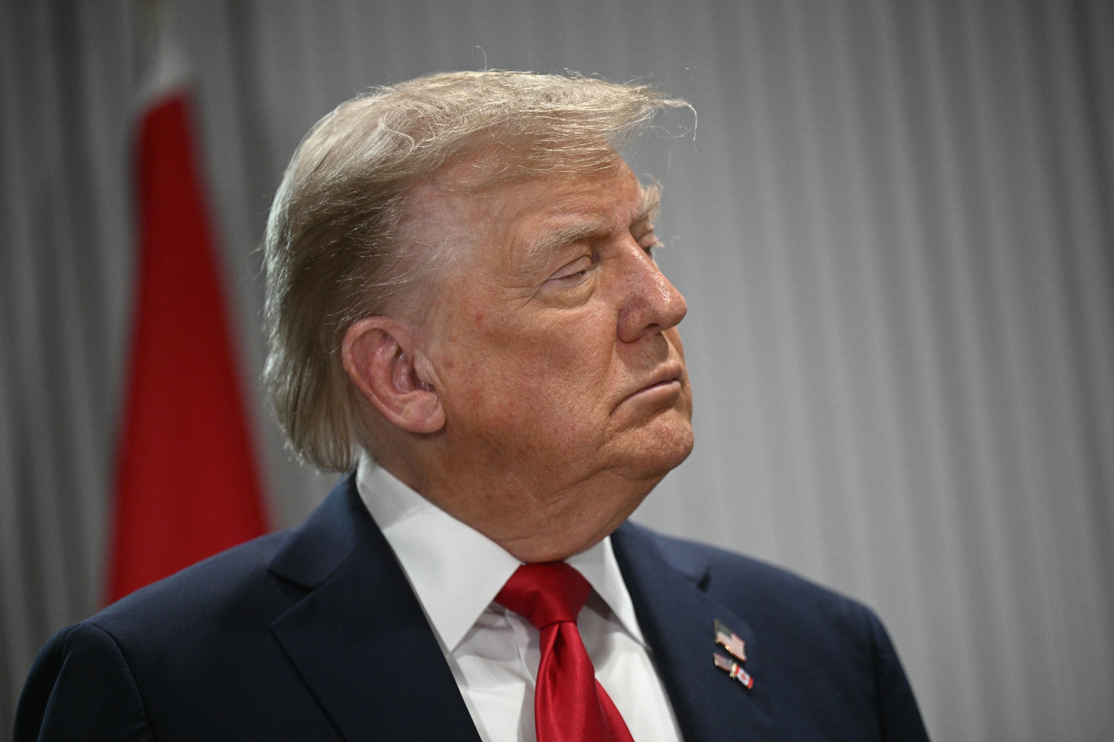 Tarifas de Trump podem gerar impacto de US$ 2 trilhões na economia global até 2027