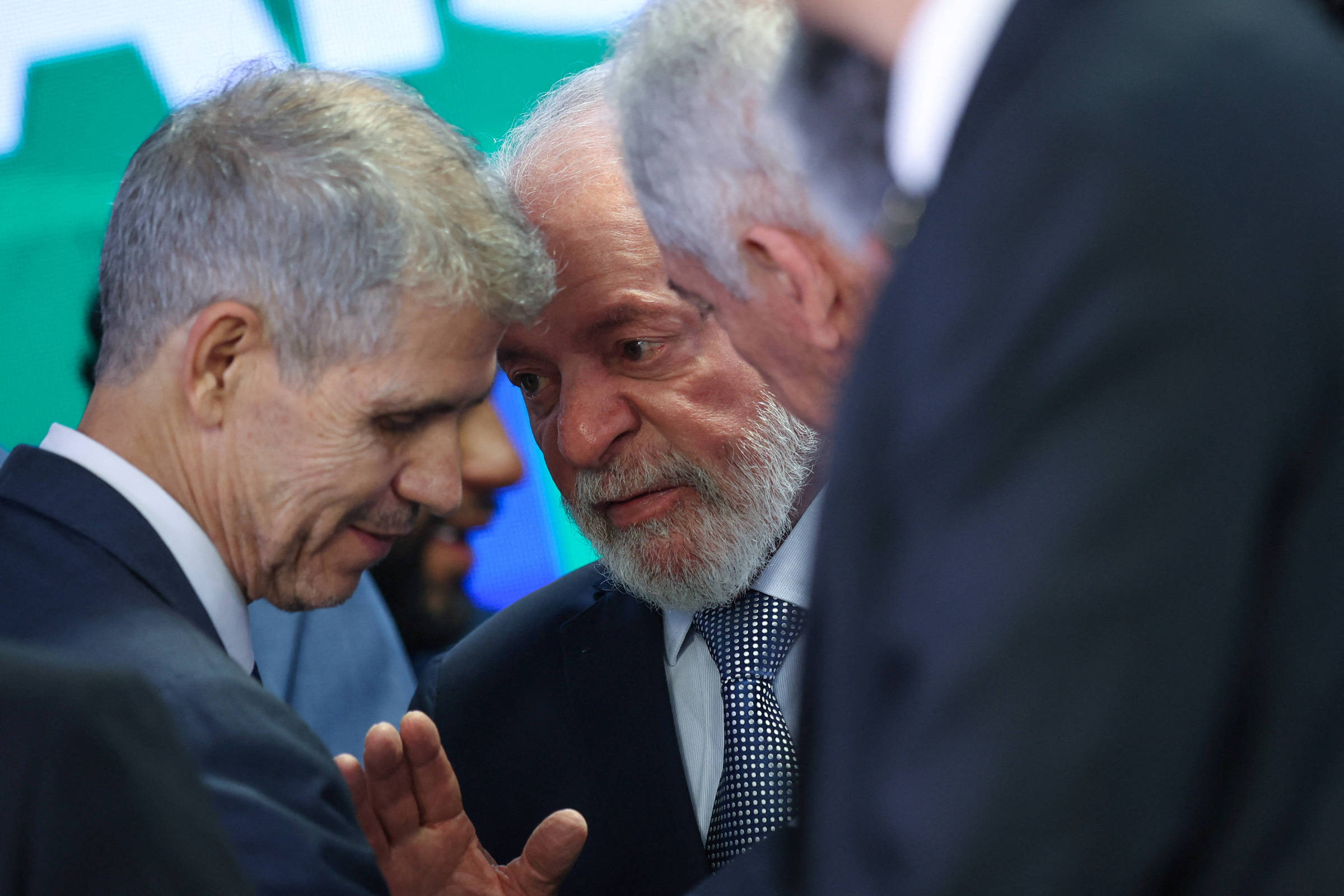 Lula pede cautela a ministros para evitar vitimização de adversários políticos