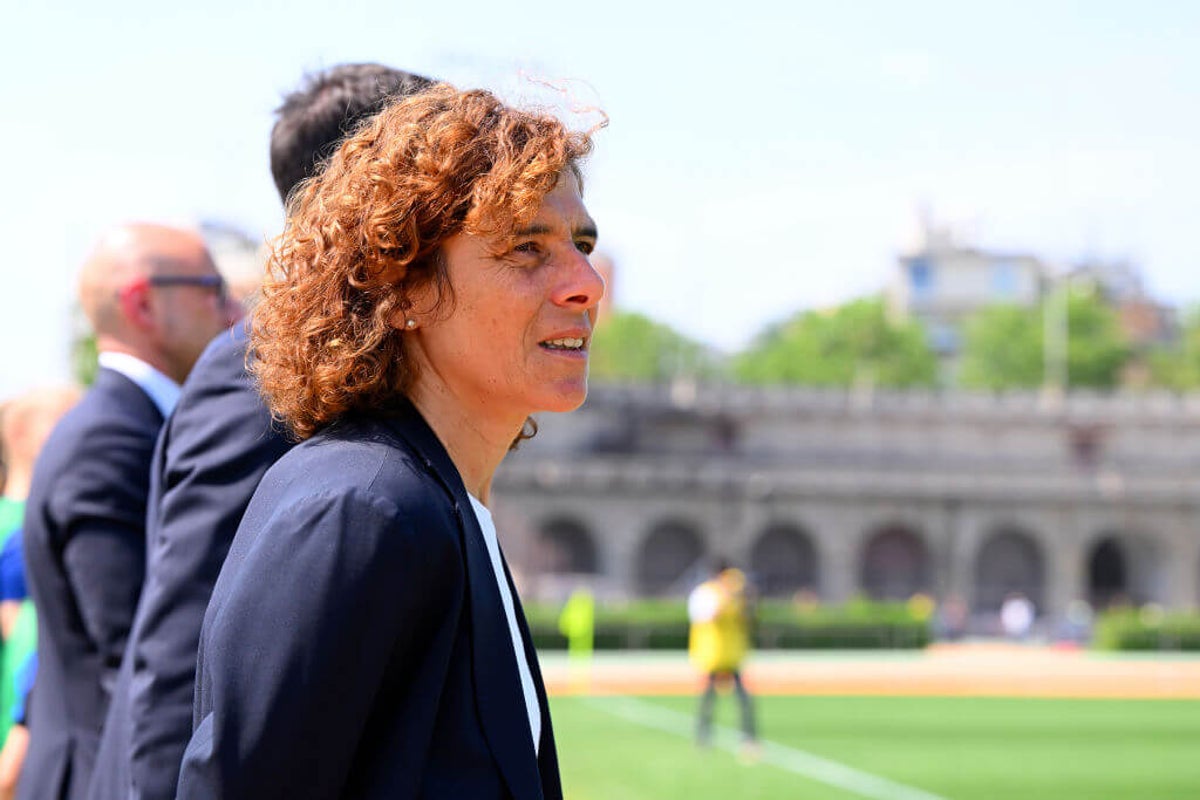 Treinador de sucesso destaca melhorias necessárias no futebol feminino da Itália