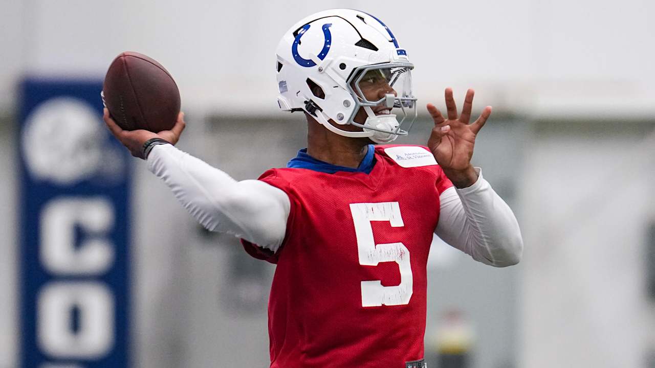 Anthony Richardson, quarterback do Indianapolis Colts, se recupera de lesão no ombro