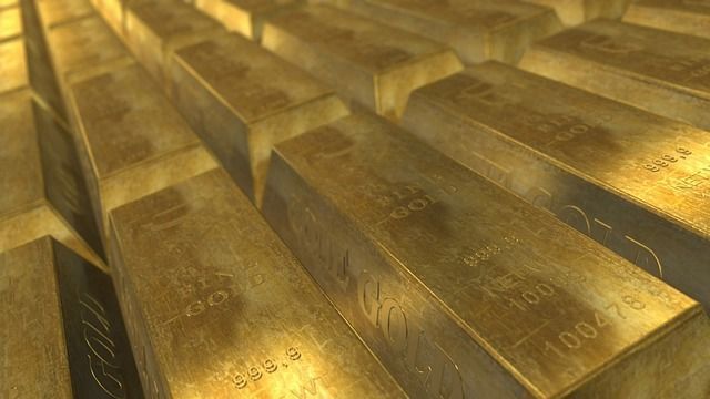 O metal chegou a subir mais de 1% pela manhã, diante da busca por ativos considerados seguros. (Foto: Pixabay)