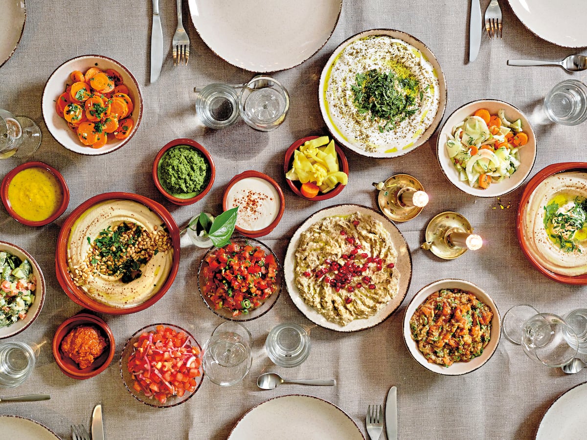 Livros revelam tudo sobre hummus e receitas como símbolos de paz