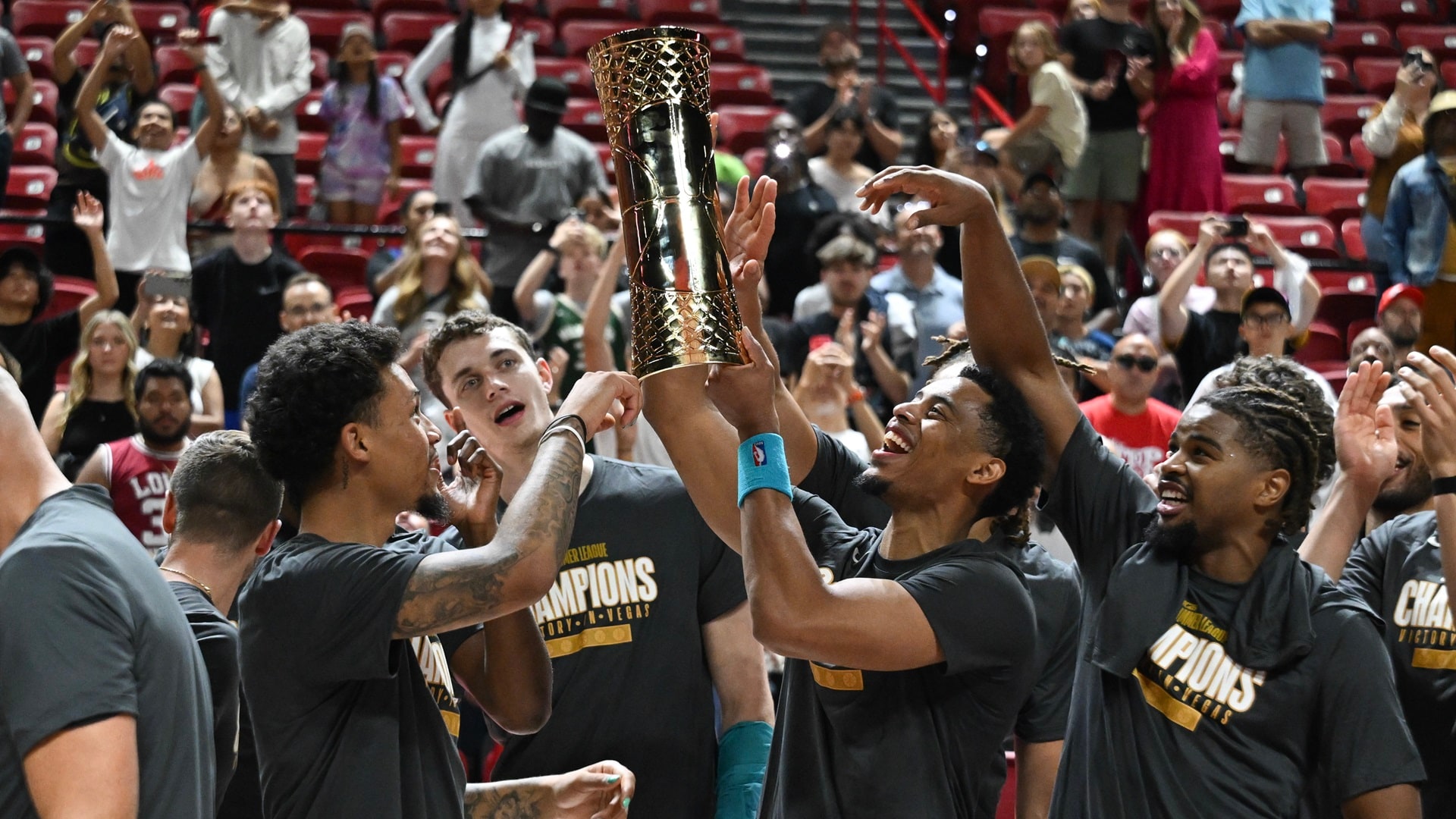 Hornets superam Kings e conquistam o título da NBA 2K26 Summer League