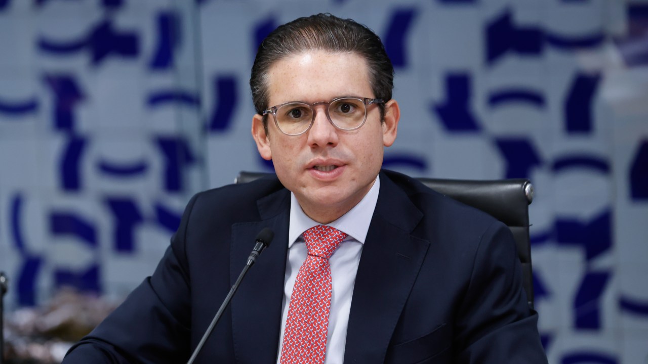 Câmara define participação de partidos na CPMI do INSS em meio a crise com governo