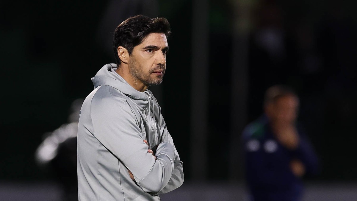 Abel Ferreira busca quebrar jejum contra o Porto em duelo com o Palmeiras