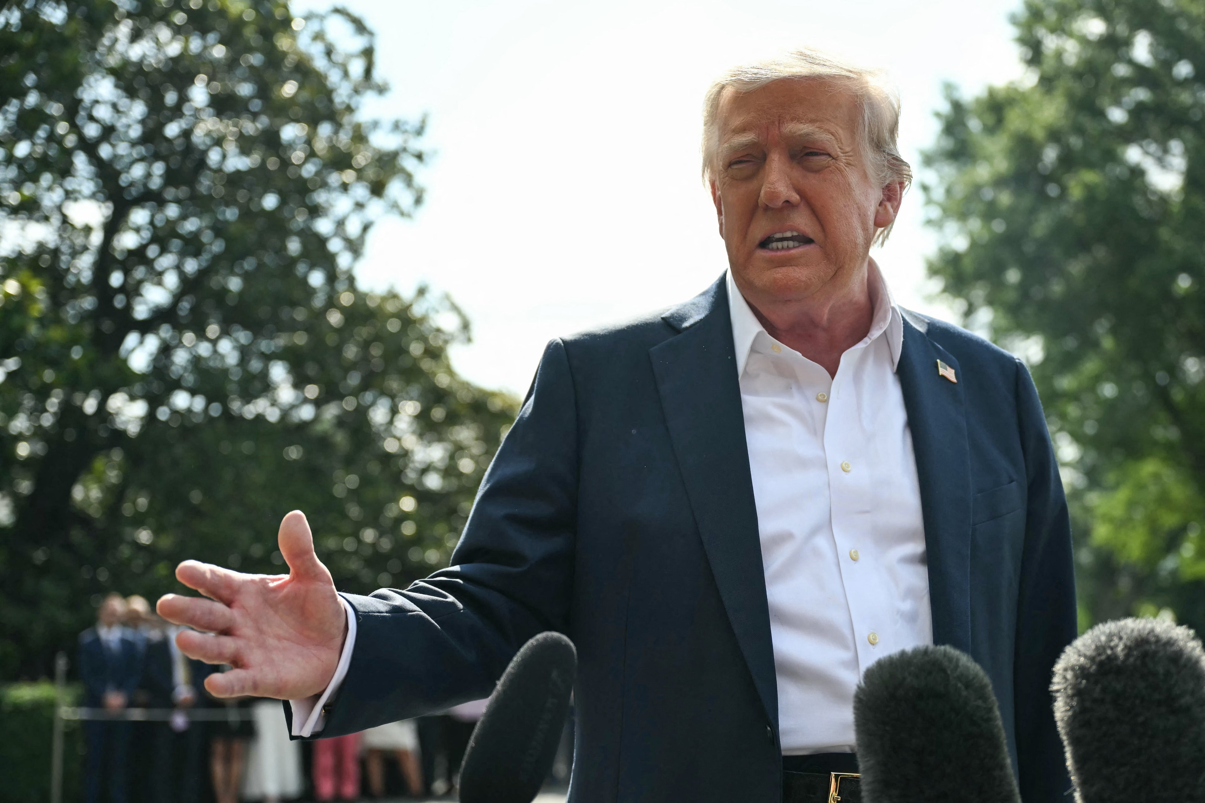 Trump afirma que Bolsonaro é conhecido, mas não são amigos íntimos