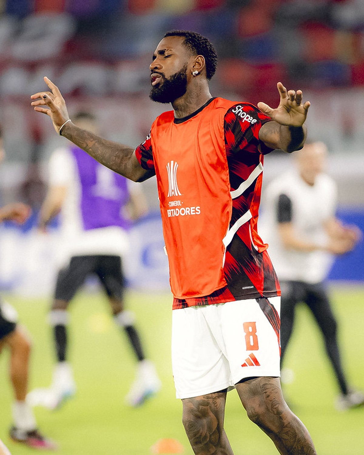 Gerson é vaiado pela torcida do Flamengo na estreia do Mundial de Clubes