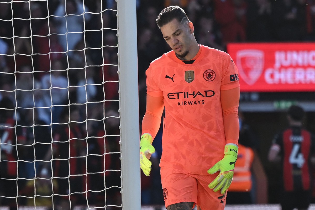 Galatasaray avança nas negociações para contratar goleiro Ederson do Manchester City