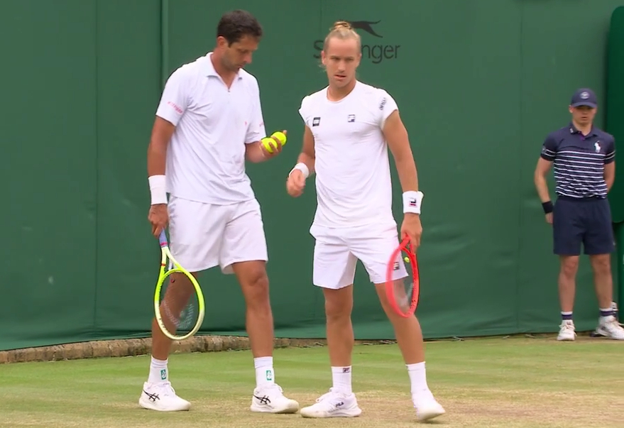 Melo e Matos são eliminados nas quartas de final após derrotas em sets diretos