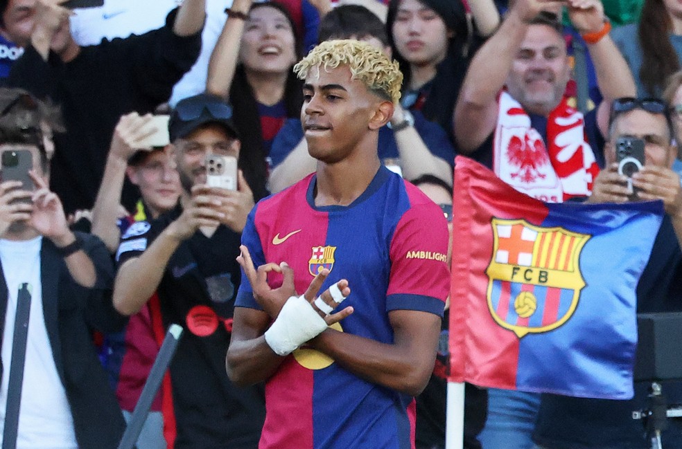 Lamine Yamal é eleito o melhor jogador sub-23 da La Liga 2024/25 pelo Barcelona