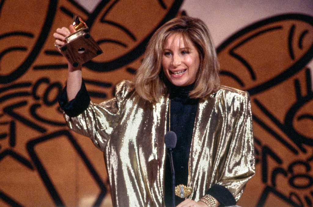 Barbra Streisand anuncia 'O Segredo da Vida: Parceiros, Volume Dois', com um dueto com Mariah Carey e Ariana Grande. (Foto: Reprodução)