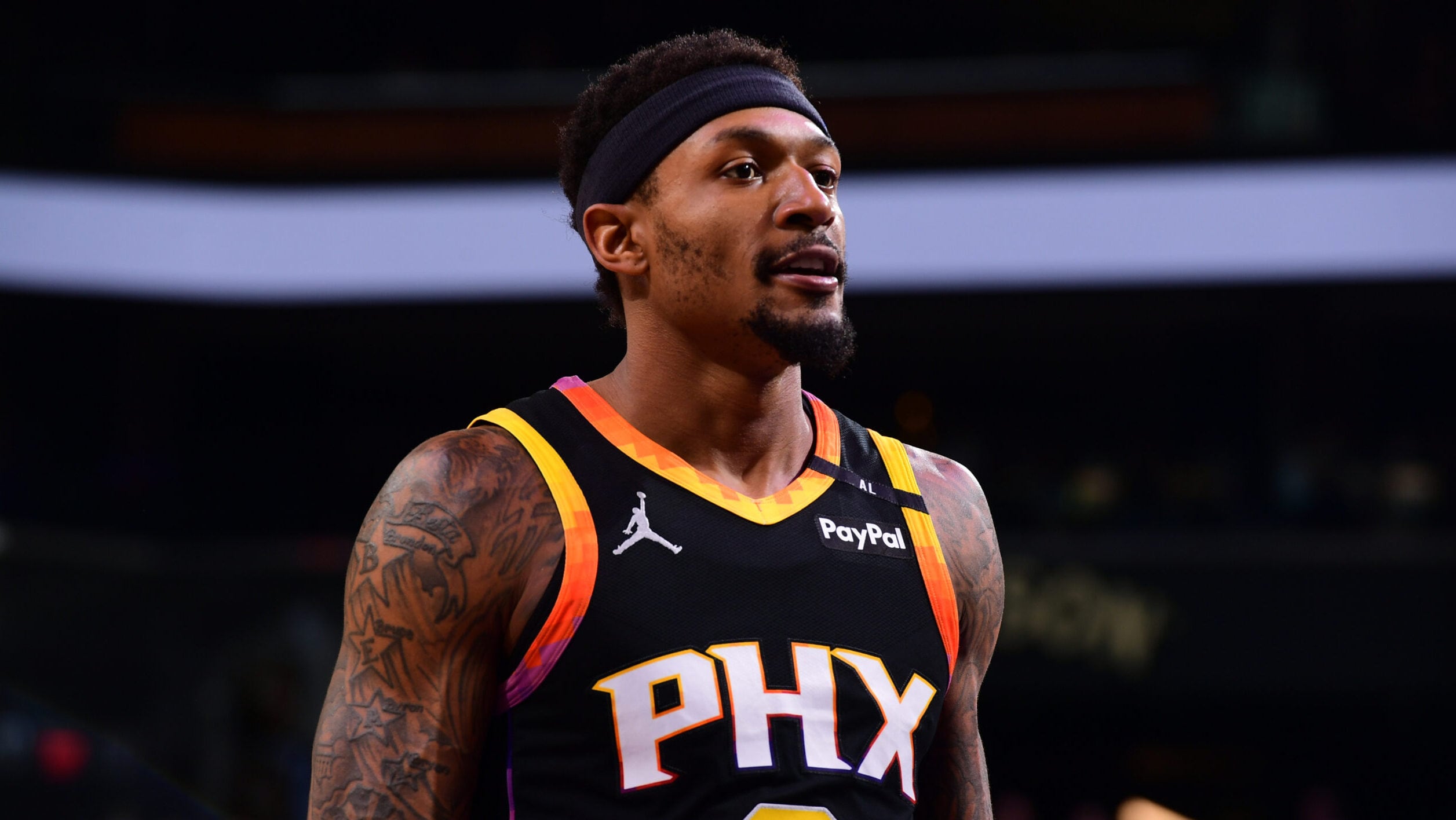 Bradley Beal assina com o LA Clippers após ser liberado pelo Phoenix Suns