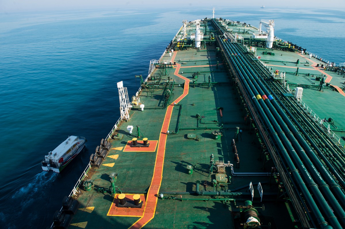 Shell se prepara para interrupção no comércio de petróleo por conflito no Oriente Médio