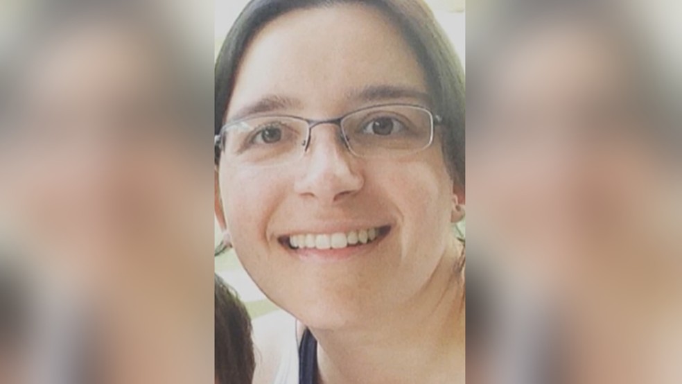 A professora Fernanda Bonin, de 42 anos, foi achada morta em um terreno baldio próximo ao Autódromo de Interlagos (Foto: TV Globo/Reprodução)