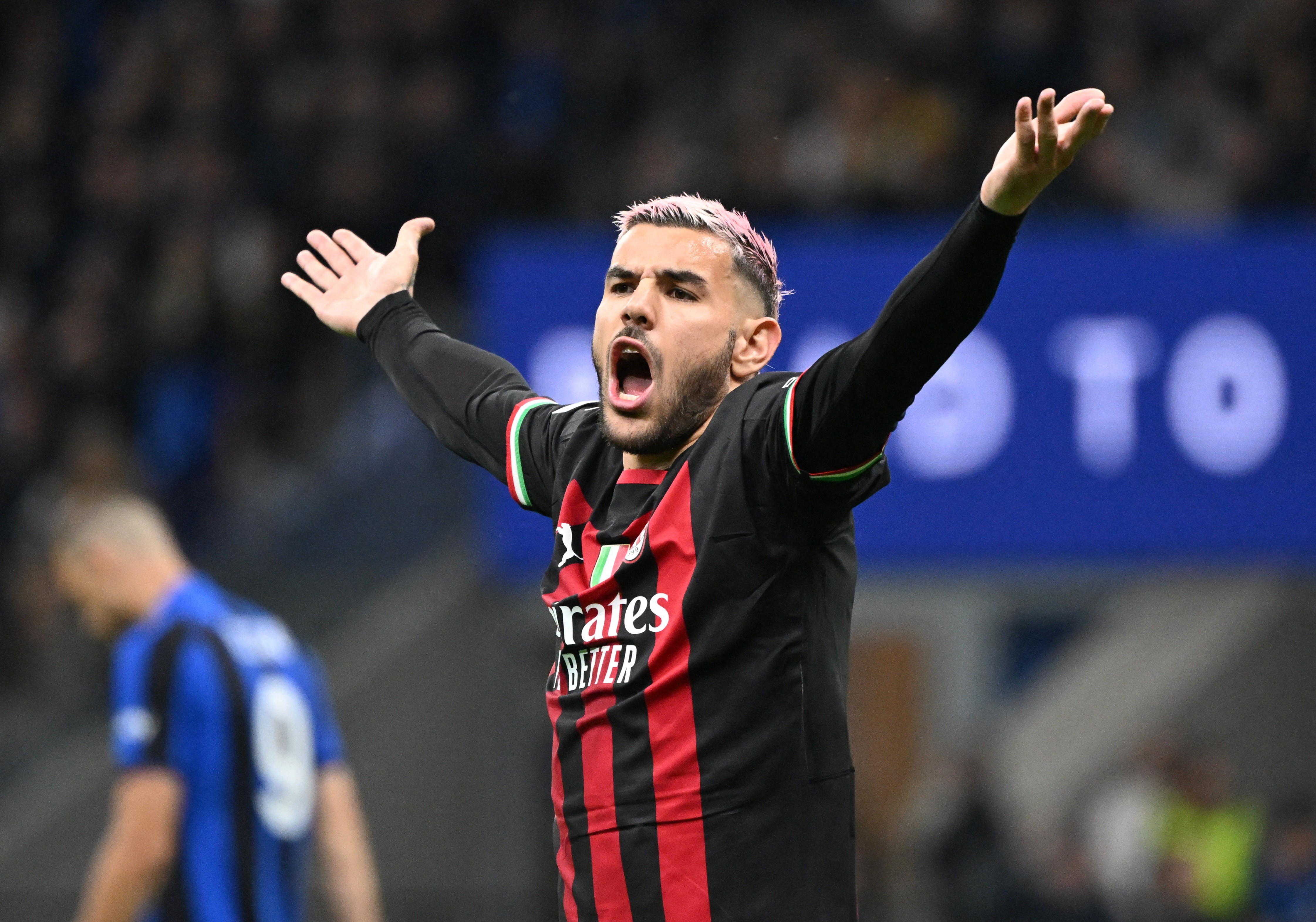 Al-Hilal anuncia contratação de lateral do Milan para reforçar o elenco