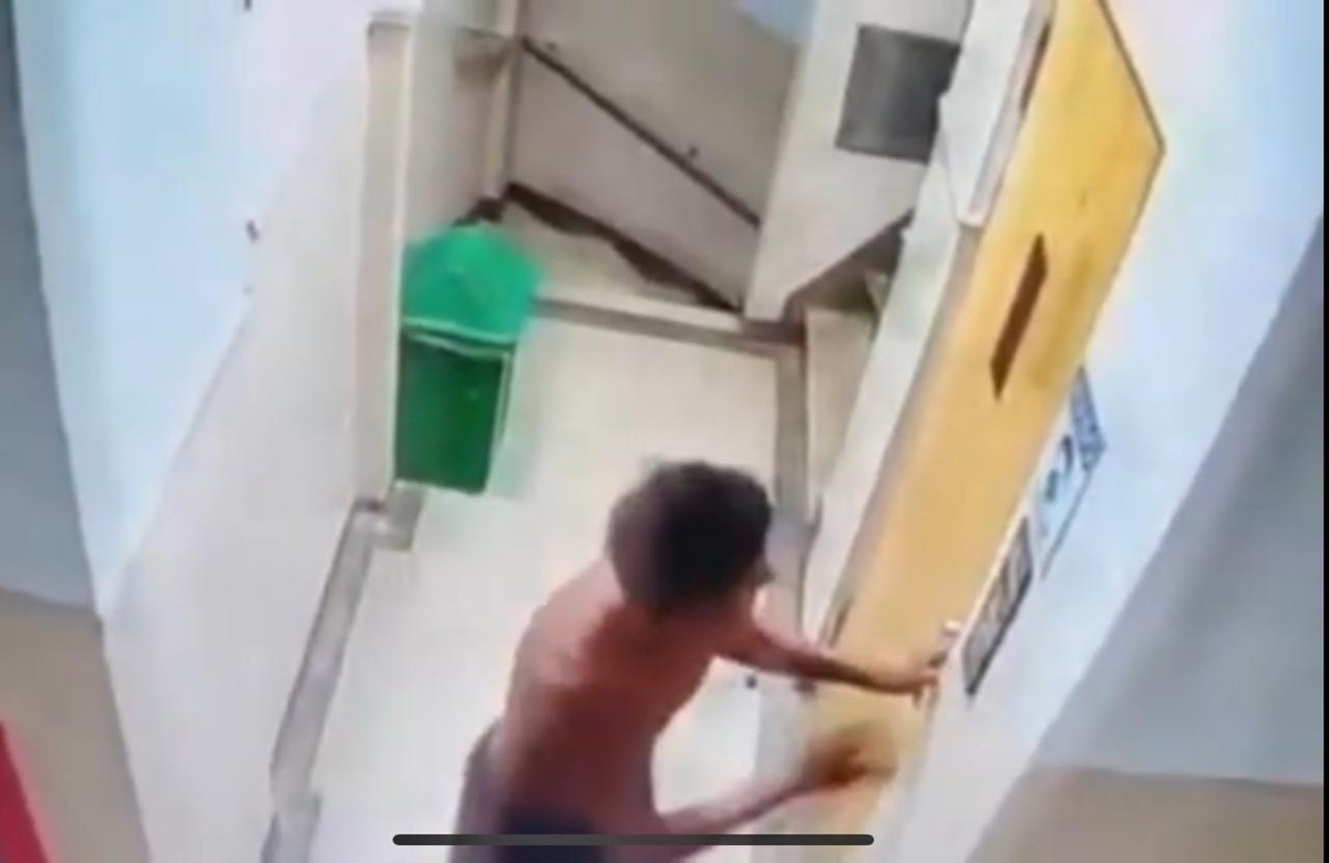 Imagens de segurança mostram o invasor circulando pelos andares do prédio após pular o muro e se ferir (Foto: Reprodução)