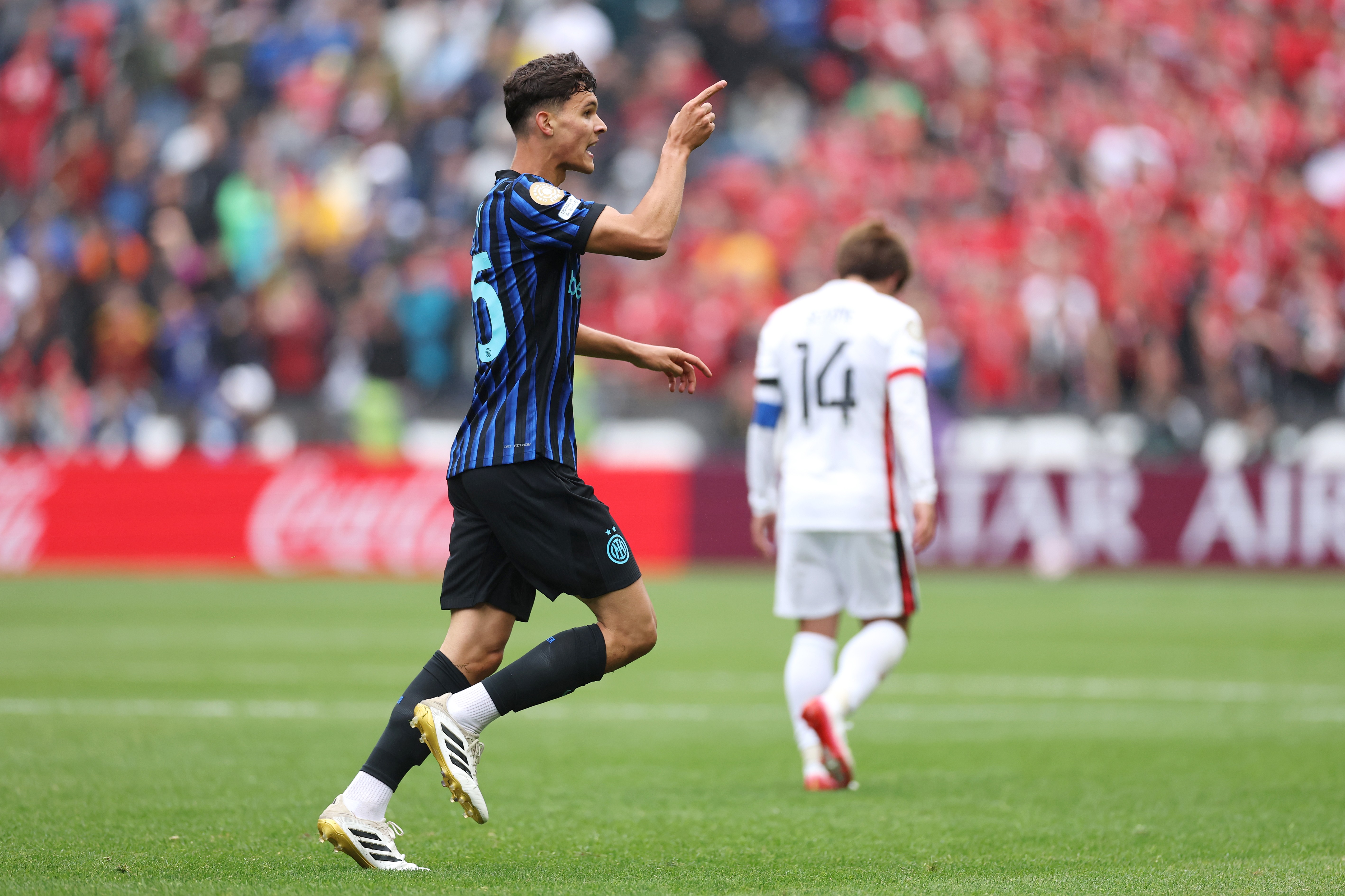 Inter de Milão aposta em 'novo Dybala' com apoio de Messi para temporada