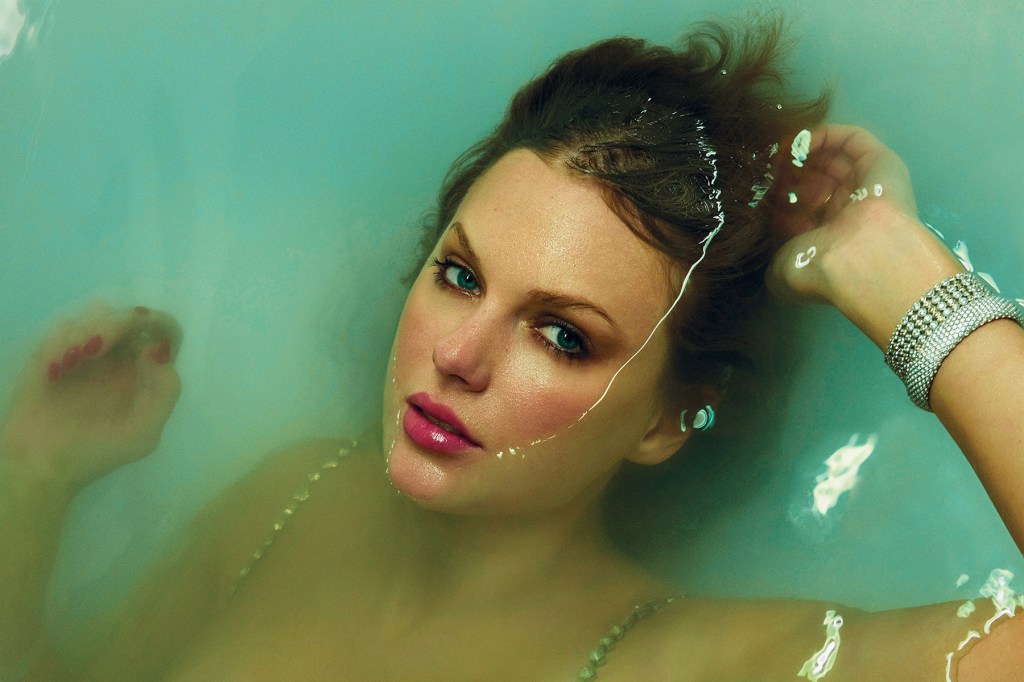 Taylor Swift provoca reações de estrelas com anúncio de 'Life of a Showgirl'