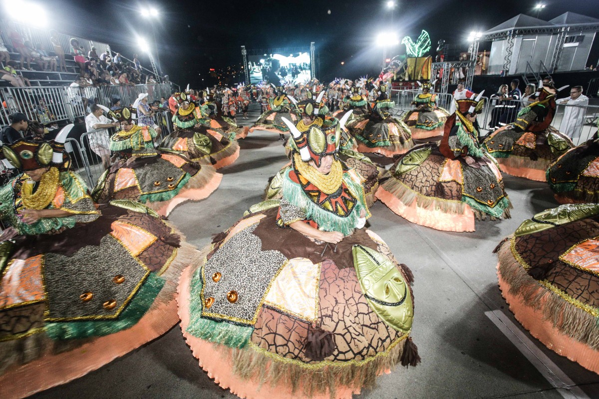 Caminho Niemeyer ganha passarela em linha reta para o carnaval de Niterói em 2026