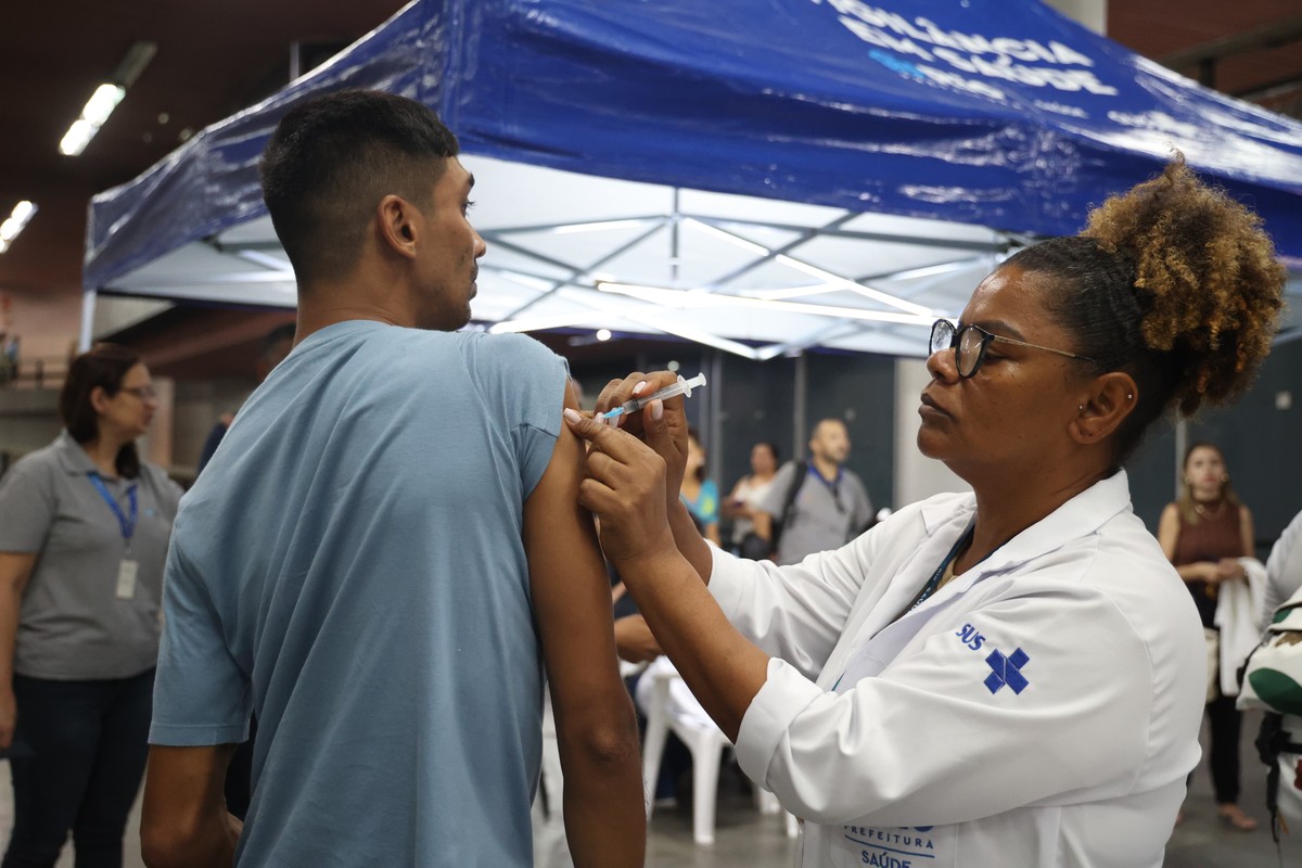 Gripe avança no Brasil e Ministério da Saúde amplia vacinação para toda a população