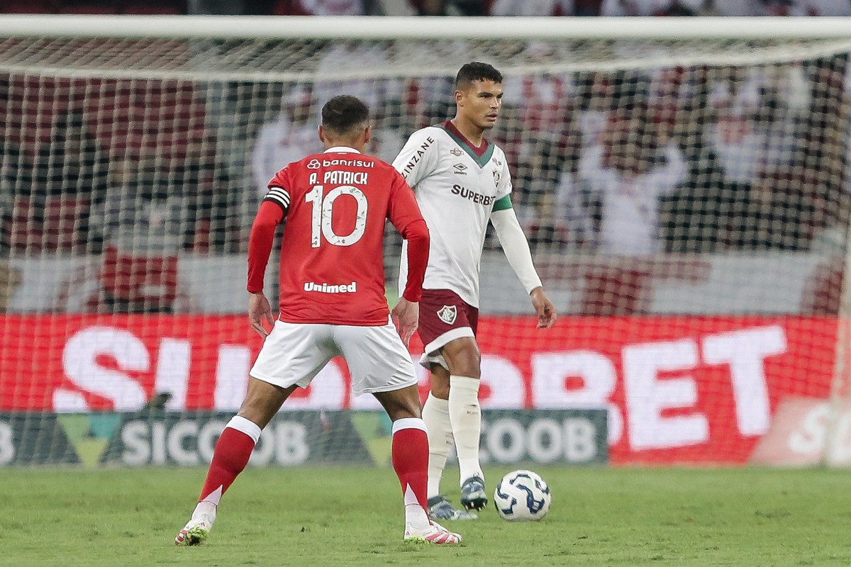 Internacional busca vitória contra Fluminense no jogo de ida da Copa do Brasil