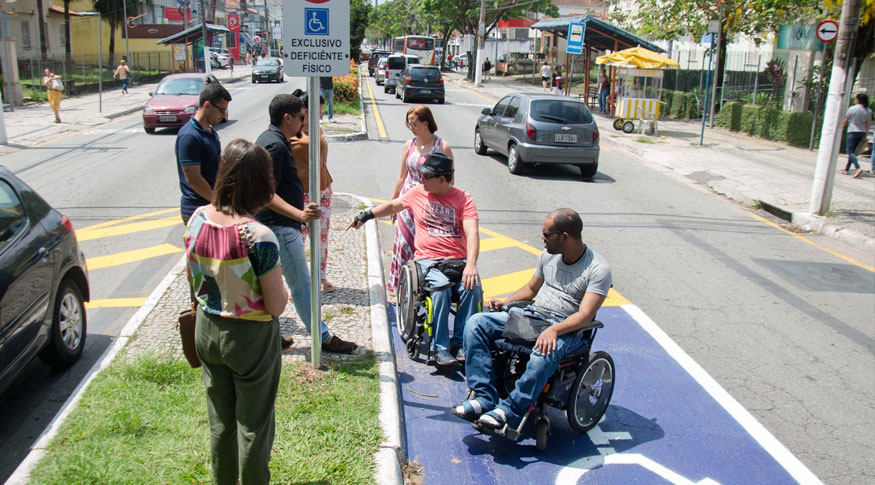 Dois em cada três brasileiros moram em vias sem rampa para cadeirantes (Foto: Gabriel Borges/SECOM)