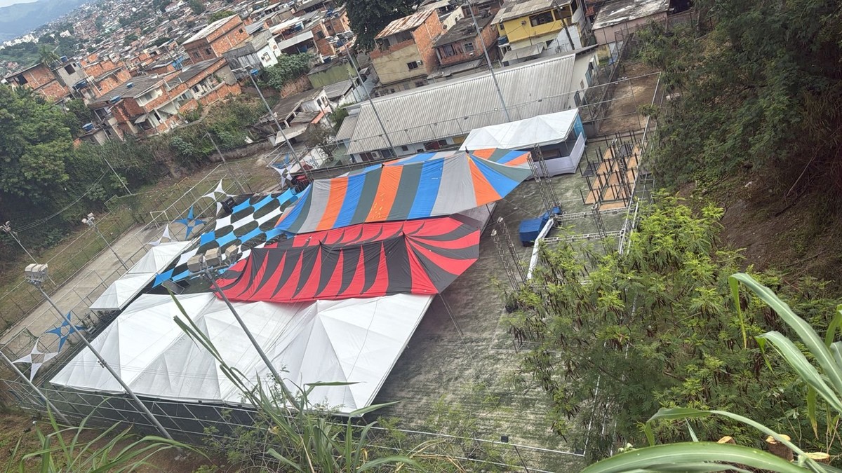 Evento iria acontecer no Campo da Pedreira, interior da comunidade (Foto: Reprodução / Redes Sociais / Pmerj)