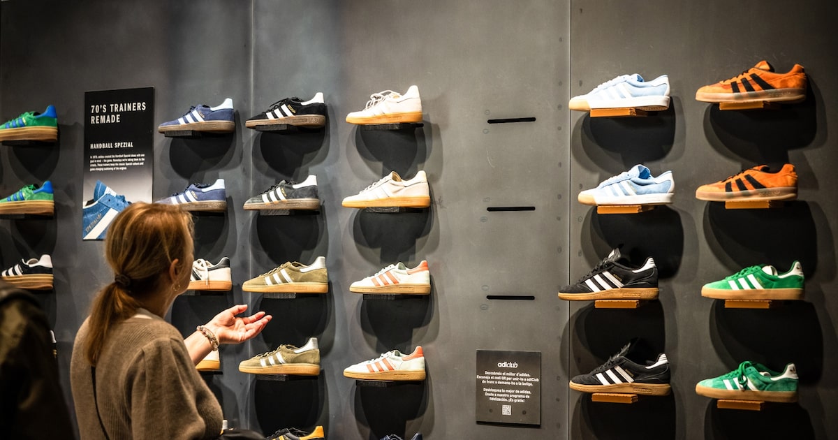 A Adidas fabrica a maior parte de seus produtos na Ásia, um dos principais alvos das ameaças tarifárias de Trump. (Foto: Krisztian Bocsi/Bloomberg)