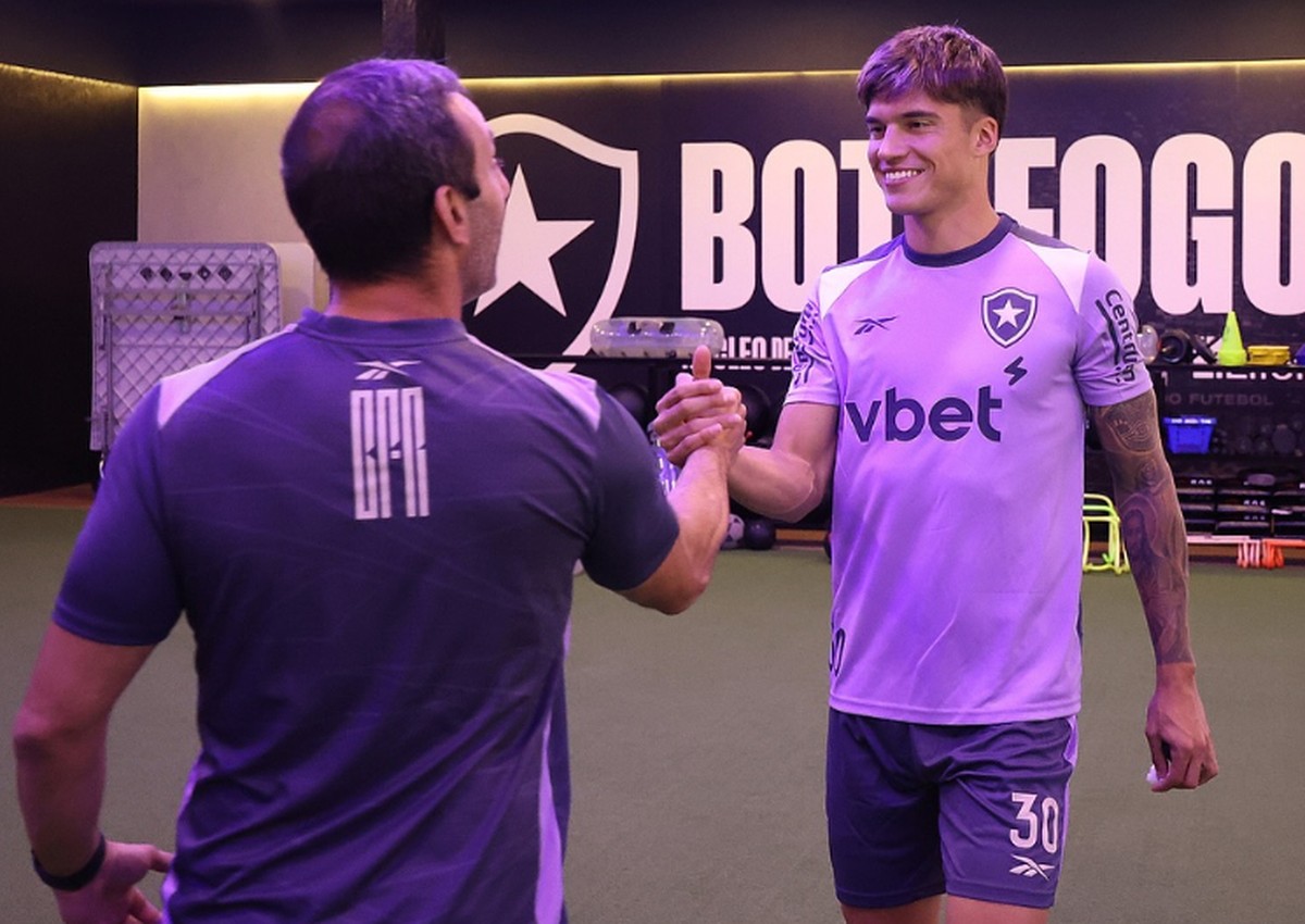 Botafogo se reapresenta com interino Cláudio Caçapa e sem Igor Jesus disponível