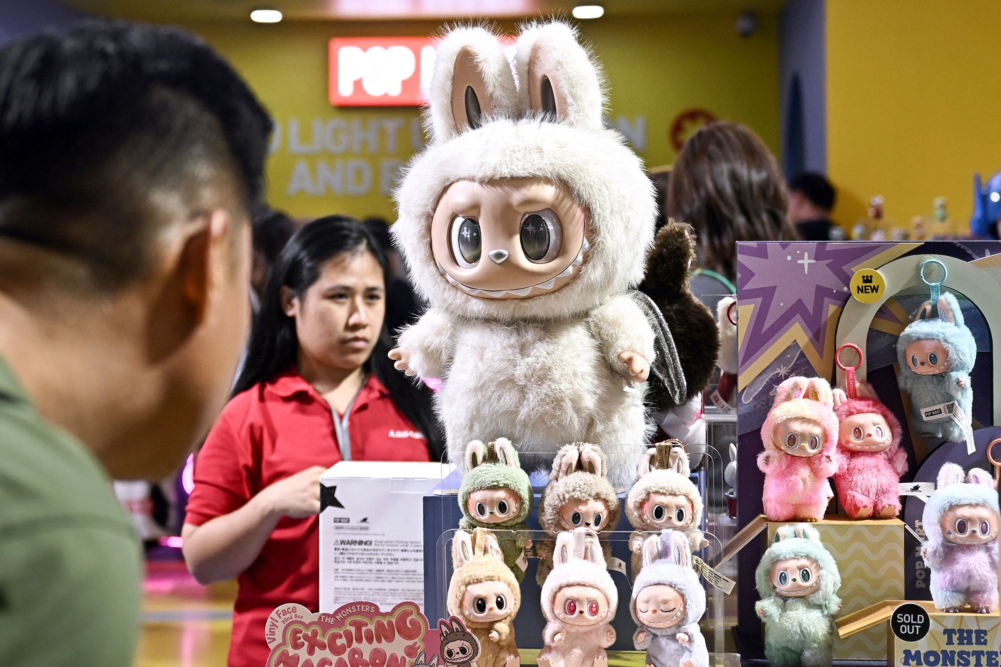 Pop Mart enfrenta escassez de Labubus e combate contrabando na China
