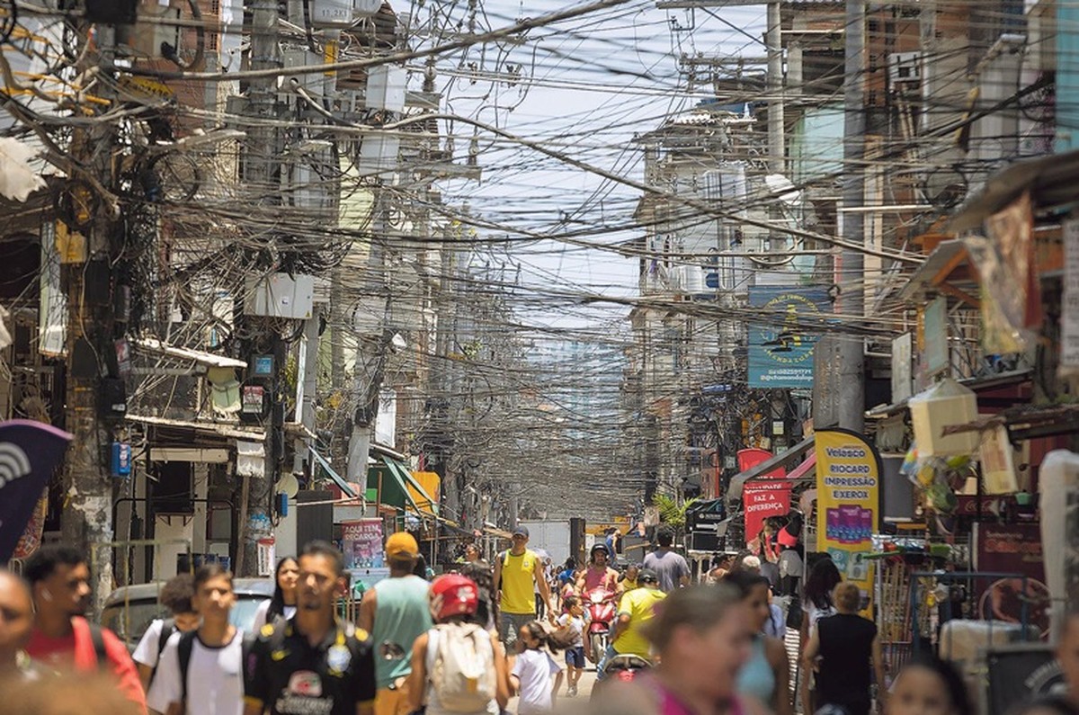 Contas de luz aumentam no Brasil por subsídios, furtos e 'jabutis' na tarifa