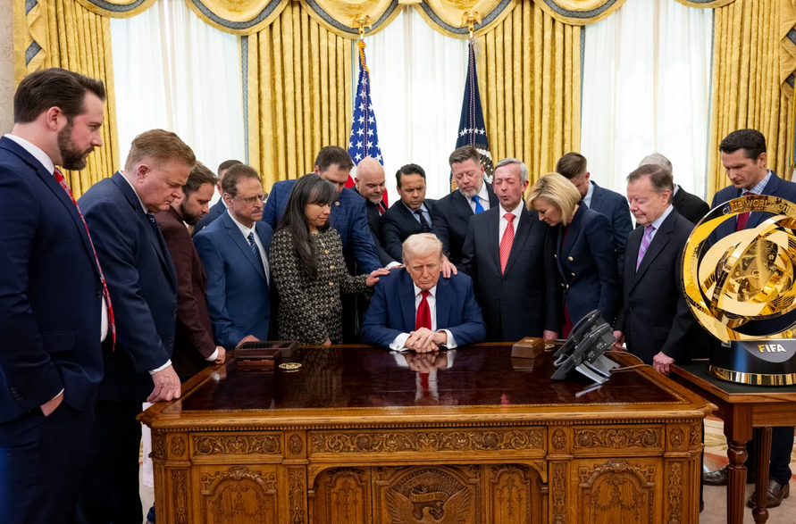 Governo Trump implementa medidas para apoiar cristãos nos Estados Unidos