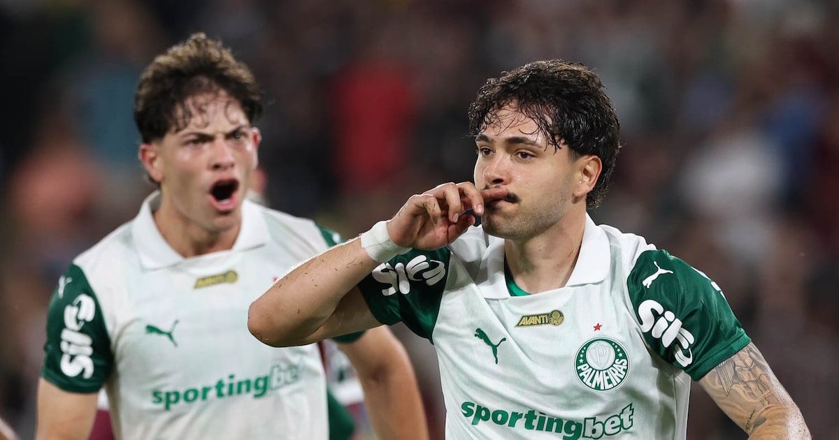 Palmeiras supera Fluminense no Maracanã e se mantém na liderança do campeonato