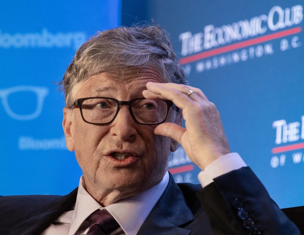 Bill Gates planeja doar quase toda sua fortuna até 2045 e fechar fundação
