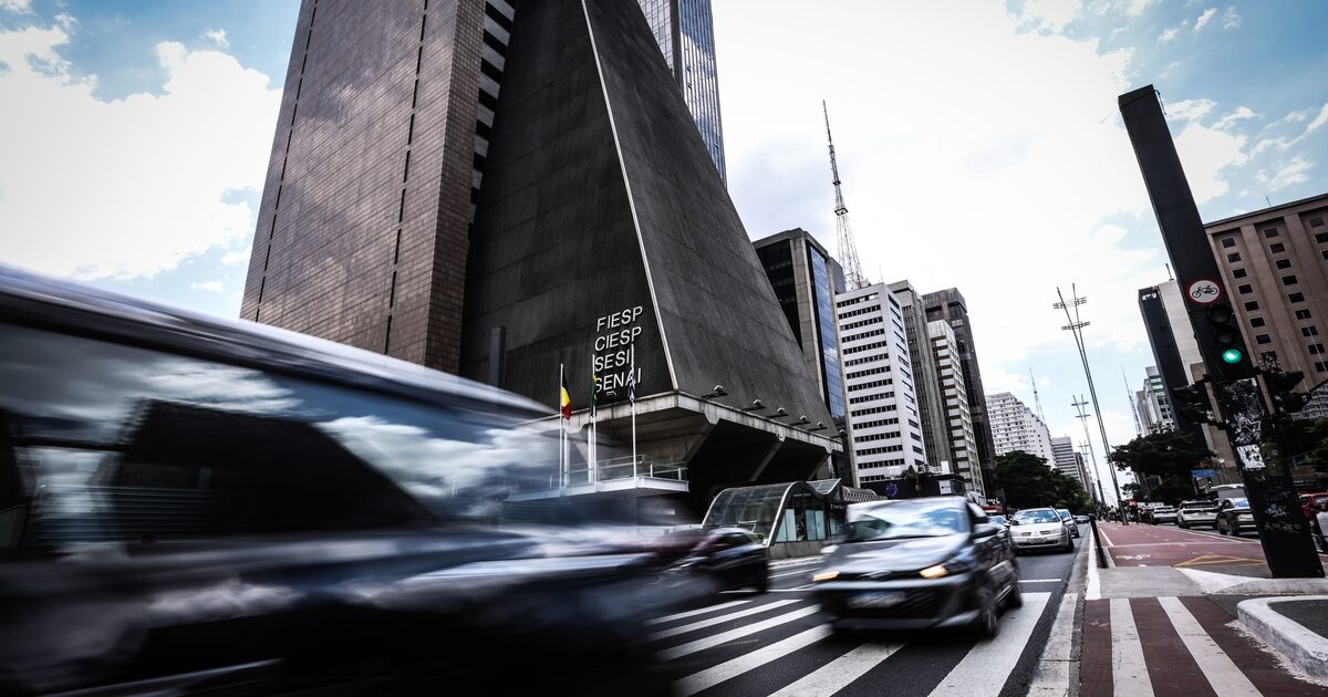 Aumento do IOF encarece investimentos e freia crescimento econômico, alerta Fiesp