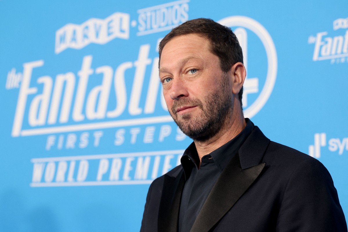 Ebon Moss-Bachrach se destaca em Hollywood com papéis em 'Quarteto fantástico' e 'O urso'