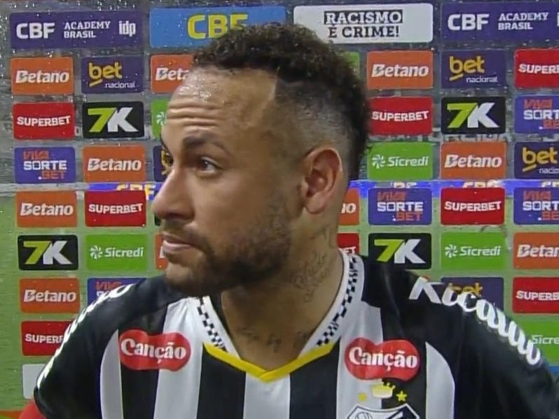 Neymar não confirma futuro no Santos após eliminação na competição